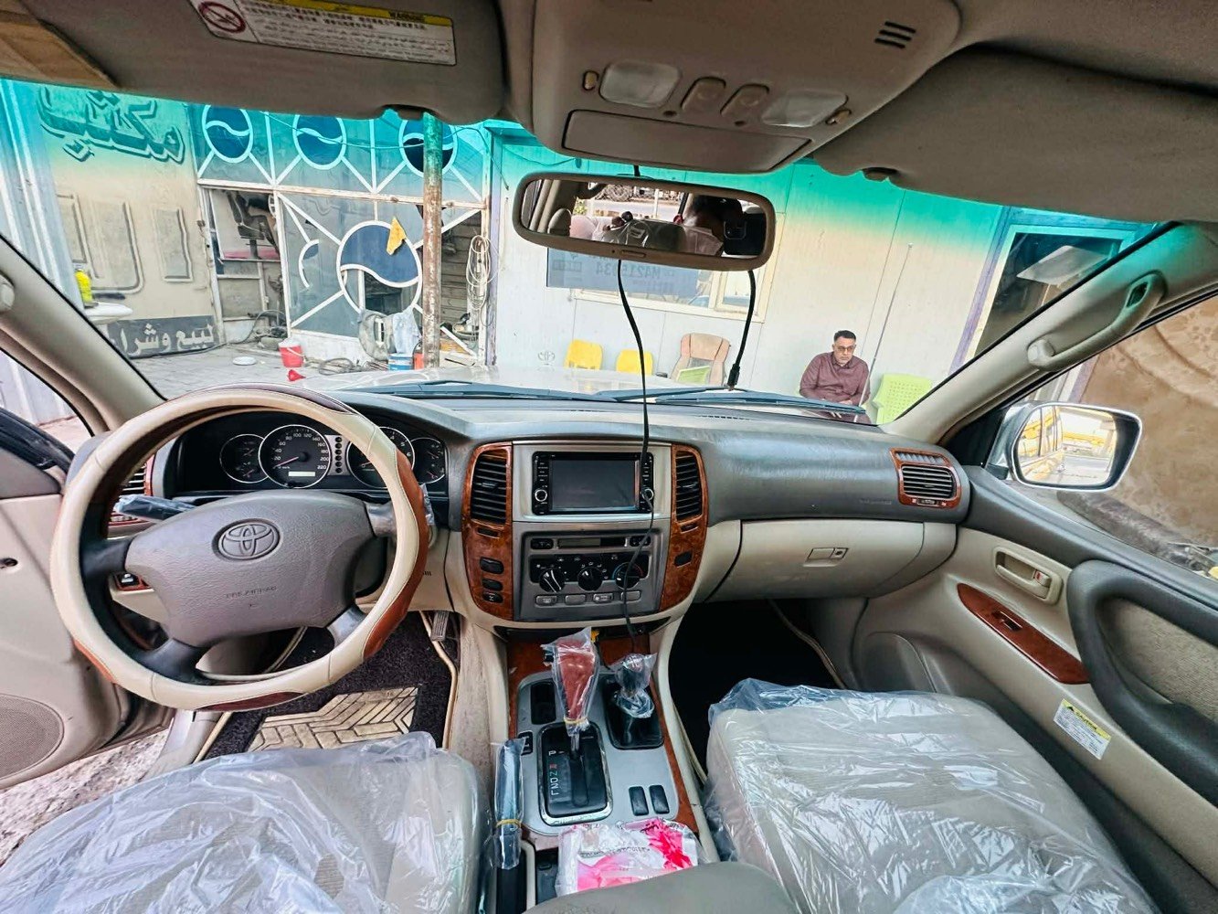 GX.X V6 
2006 كفاله من الصبغ فقط بارد جاملغ خلفي جهة اليمنى رقم دولي بسمي ماشية 250 الف كيلومتر حقيقي  

المكان النجف الأشرف 