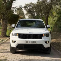 جيب (لاريدو ) موديل : 2021 ماشية : 55 الف  المواصفات بصمه  كشنات كهربا...