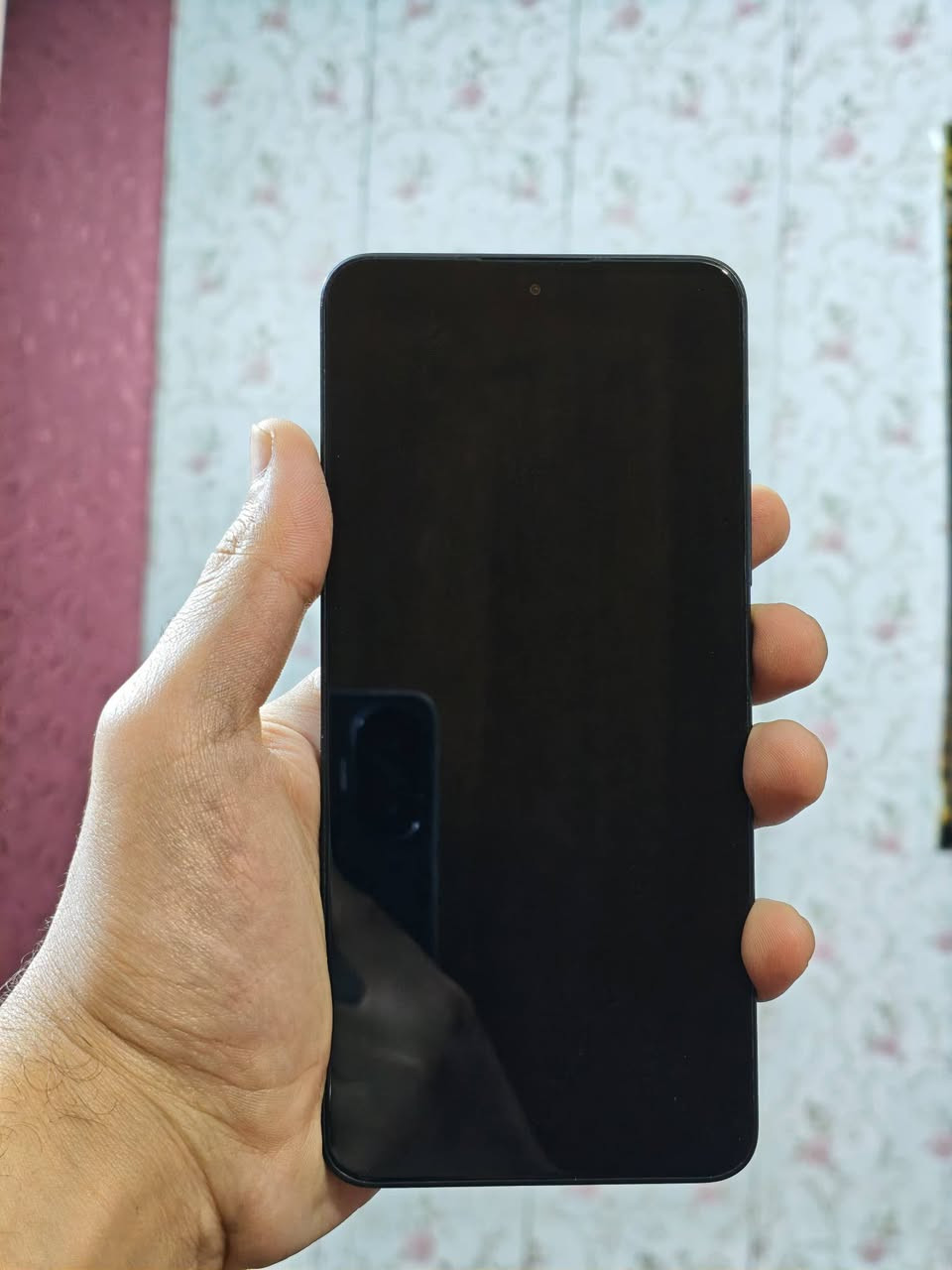 13T pro - 512 GB  - 12 Ram + 5 كفرات
جهاز 13T pro نسخه عالميه من الوكيل It lobby لون اسود  ⚫

معالج dimensity +9200 

رام 12 

مساحه 512 كيكابايت 

شاحنه 120 واط اصلية مال جهاز

5 كفرات للجهاز  🎁

تحديث الجهاز hyper os 3 👉

جهاز نظيف مستخدم تصفح  + العاب قليل جدا

الجهاز محافظ عليه ونظيف ملحقاته كامله 

💲 السعر 450 الف وبي مجال بسيط حك الجية  💲

♦️ مكاني بغداد ( توصيل ماعندي ) تجي تفحص جهاز وتشوفه تقتنع وتاخذه

للتواصل واتساب 👇
رقمي ***********

