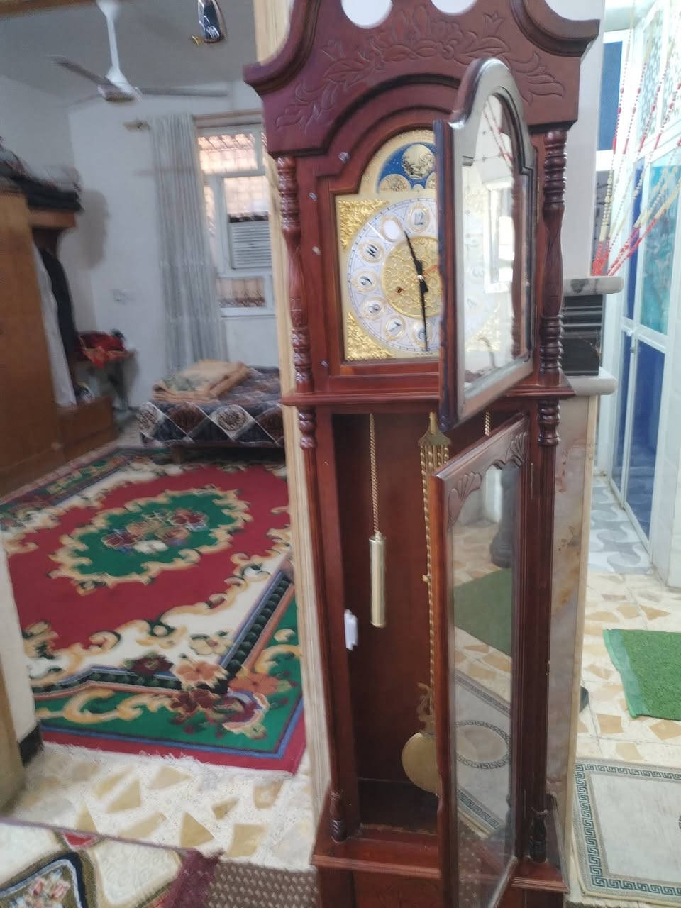 السلا م عليكم ساعه انتيكه للبيع المكان بابل السعر ١٥٠ للاستفسار ***********
