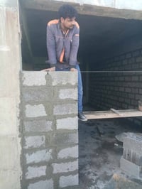 متفرغ • خلفه بنا • خدمات