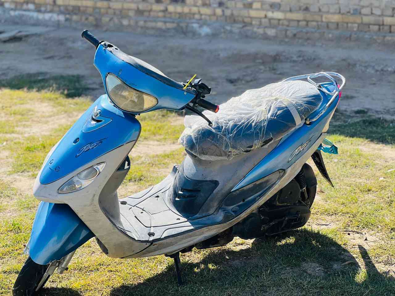 السلام عليكم ماكس منغولي لو سمائي دراجه لا تنقص ولا تبخير ولا تدخين مكينه ناعمه دراجه نكره سلف بوشه 49 دراجه بلادي كلها الملاح كلش حلو الدراجه فقط مراوس ب ماكس عدله المكان الديوانيه الحمزه الشرقي رقمي ***********
