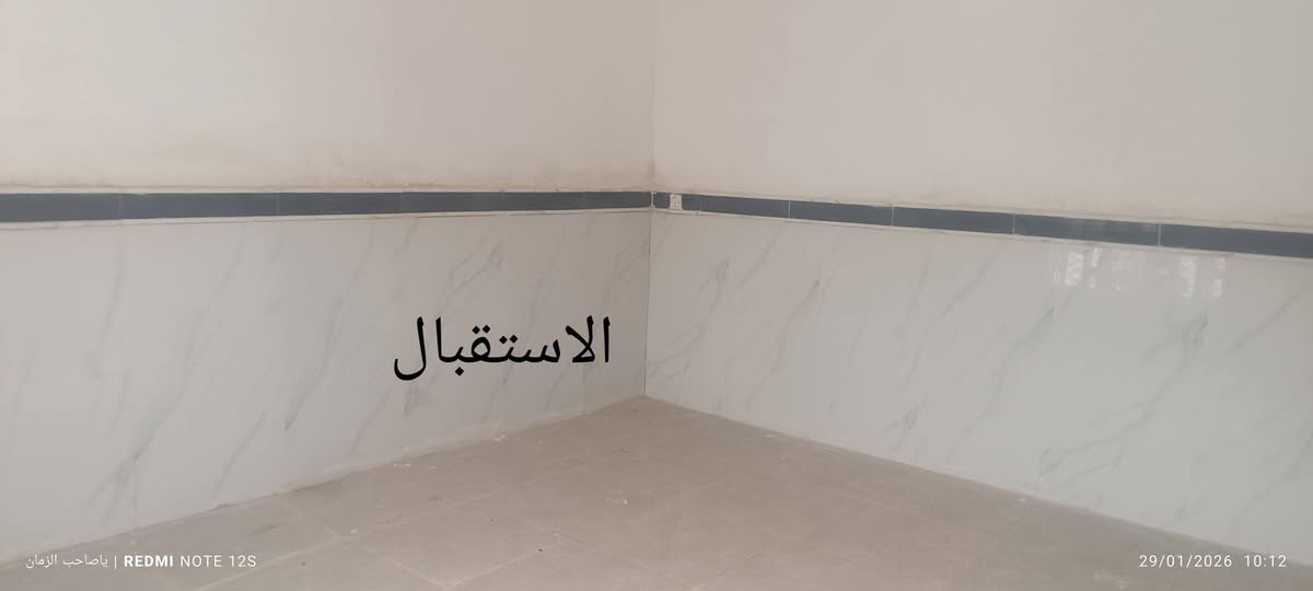 السلام عليكم
بيت للبيع بناء حديث في منطقه (حي الرحمه الاولى)
المساحه 100م 
الموقع ❗العماره حي الرحمه الاولى طريق الطيب قرب متوسطه شهيد الفكر القديمه نزله المستوصف 
الخدمات ❗... ماء و مجاري و كهرباء ..على ابواب التبليط كما موضح في الفيديو كلام السيد محافض ميسان الاستاذ حبيب ضاهر الفرطوسي 
(بسعر مناسب )بيع مستعجل 
للاستفسار مراسله الصفحه 
او الاتصال على الرقم ***********
