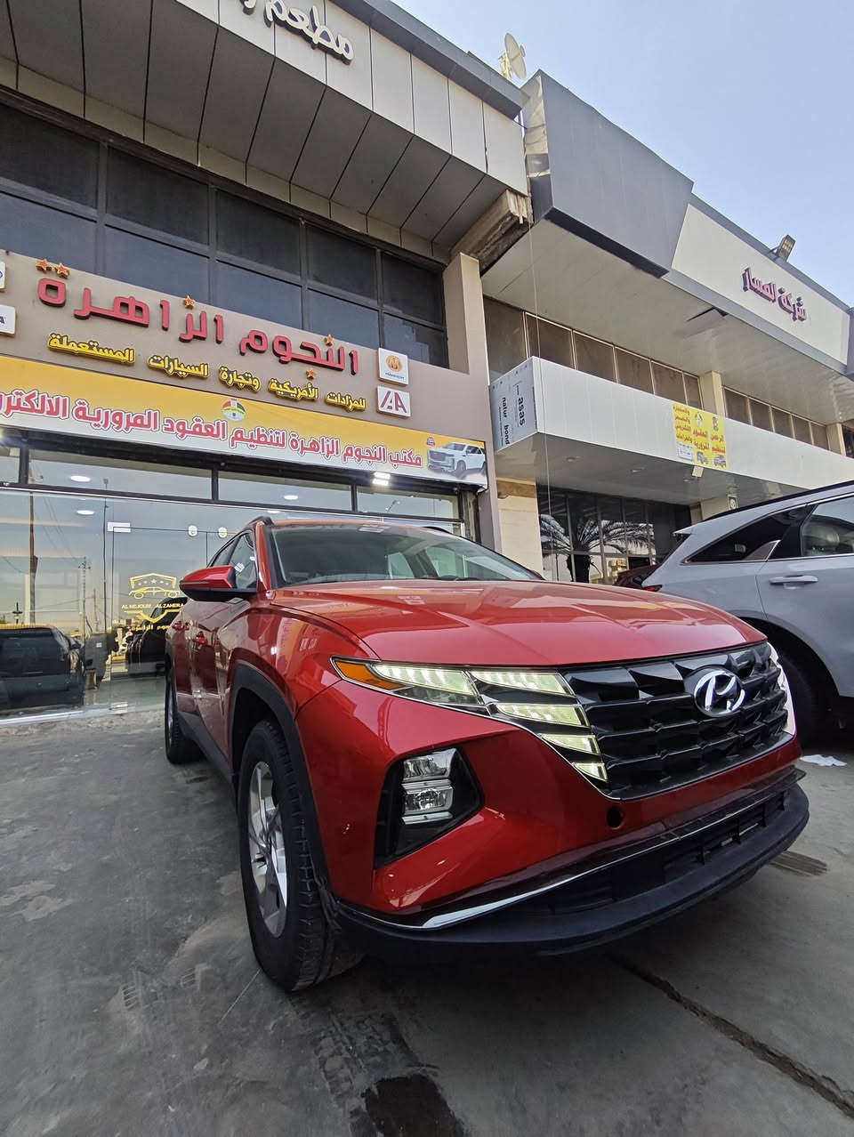 Hyundai Tucson 2022
مرقم كامل بغداد تحويل ثاني يوم 
محرك 2400 4V تنفس طبيعي 
كير اوتوماتيك 
بصمه 
شاشه كبير بنظام الـ كار بلي 
سايد بريك دكمه
اوتو هولد
كاميرا دواره + حساسات خلفيه
نقطه عمياء 
اشاير بالمري
تشغل عن بعد 
ترحيب عن الاقتراب 
تبريد قطعتين 
السياره جديده ونظيفه جداً 
ب190 ورقه وبيها مجال للـشراي
 ***********
مكاني بغداد - بلديات

