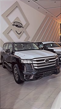 لاندكروز GXR • ٢٠٢٥ • مرقّم بغداد