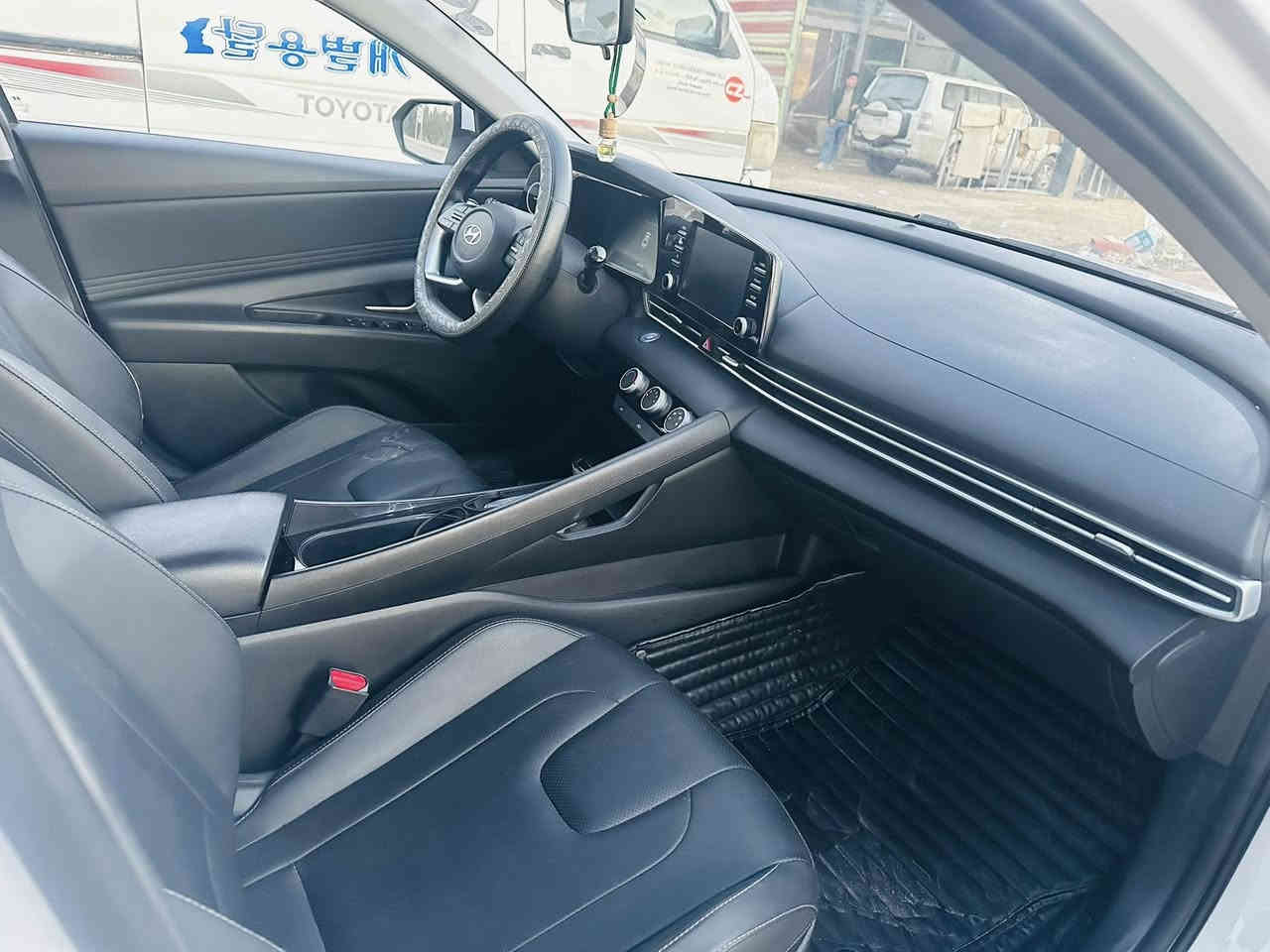 سلام عليكم لنتره لبيع موديل 2023 تفاصيل سياره بصور رقم ربيل بسمي تحويل مباشر.  سعر. 133 وبيه مجال.    مكاني بغداد.     ***********
