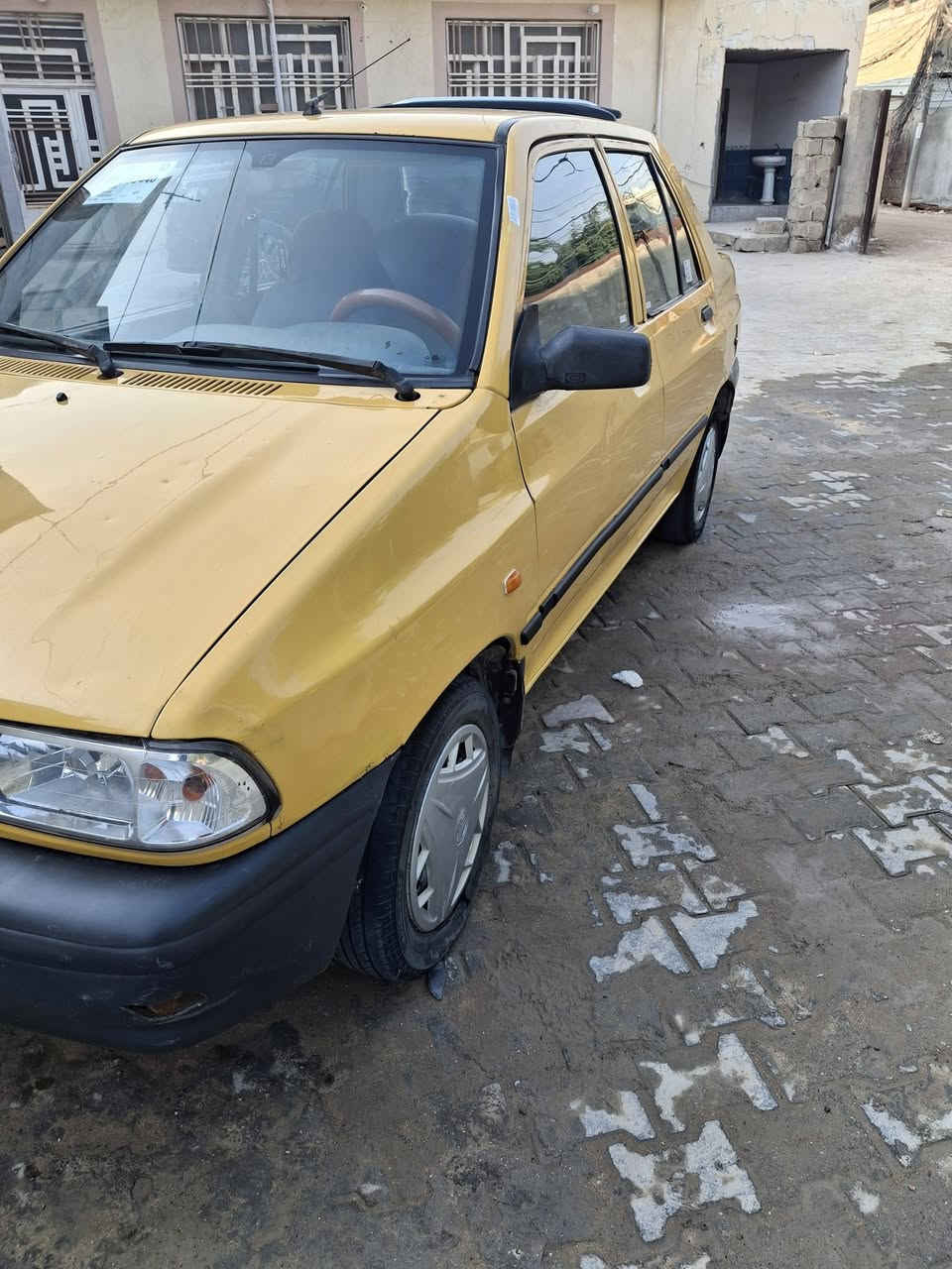 سلام عليكم سايبه للبيع مديل 2015 مكفوله المكان كربلاء السعر 37 وبيه مجال للاستفسار  ***********
