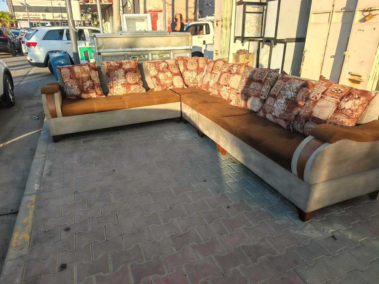 اثاث مستعمل نظيف شرط شغل
#معرض_حمودي_للاثاث 
 العنوان...... تكريت
 الزهور  خلف قاعه الشهيد ليث مقابل معهد الفنون الجميلة 
معرض حمودي
*********** اتصال او وتساب
*********** اتصال واتساب
