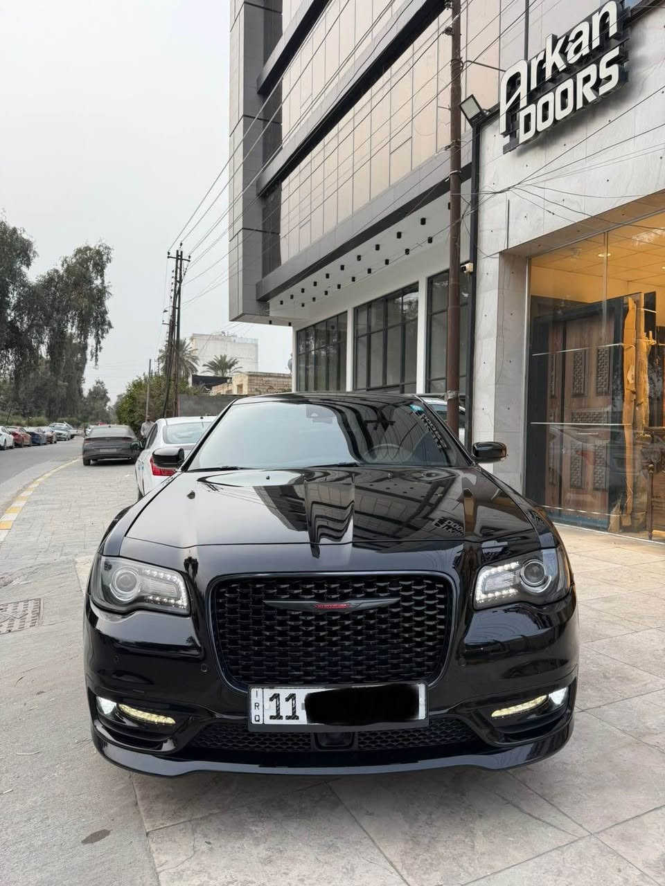 اوباما 2023 خليجي 

C300
 فول مواصفات S خليجي وكالة هارلم 
ماشيه 20 الف كفاله عامه من كلشي
رقم بغداد الجديد
المواصفات :. 
* پانوراما .  
* رادار مع مانع تصادم . 
* نقطة عمياء . 
* حساسات امامية . 
* مصابيح امامية زنون مع LED . 
* ويل قياس 20 أنج . 
* حساسات خلفية . 
* شاشه كبيرة مع نظام ملاحة نفكيشن GPS .
* سستم صوت الپاين مع سماعات بريميوم .
* ⁠دمام صوت 
* داخل جلد  .  
* مقاعد أمامية كهربائية عدد 2 . 
* ذاكرة لحفظ وضعيات الجلوس (ميموري) . 
* مقاعد أمامية تبريد وتدفئة . 
* مقاعد خلفية تدفئة . 
* تشغيل عن بعد . 
* ستيرن كهربائي . 
* تدفئة ستيرن . 
* محدد سرعة . 
* تلفون بلوتوث . 
* كاميرا خلفية .
* مرايا متحسسة للاضاءة العالية 
* كير شفتر بالستيرن
* دخول ذكي (بصمة) 
*رادارات حساسات 
كاعيات بلجيس وجميع اغراض الوكالة 
السياره وكاله هارلم كفاله عامه من زلغ 
مكان السياره بغداد
السعر 38000$
للاستفسار 
*********** بغداد, العراق
