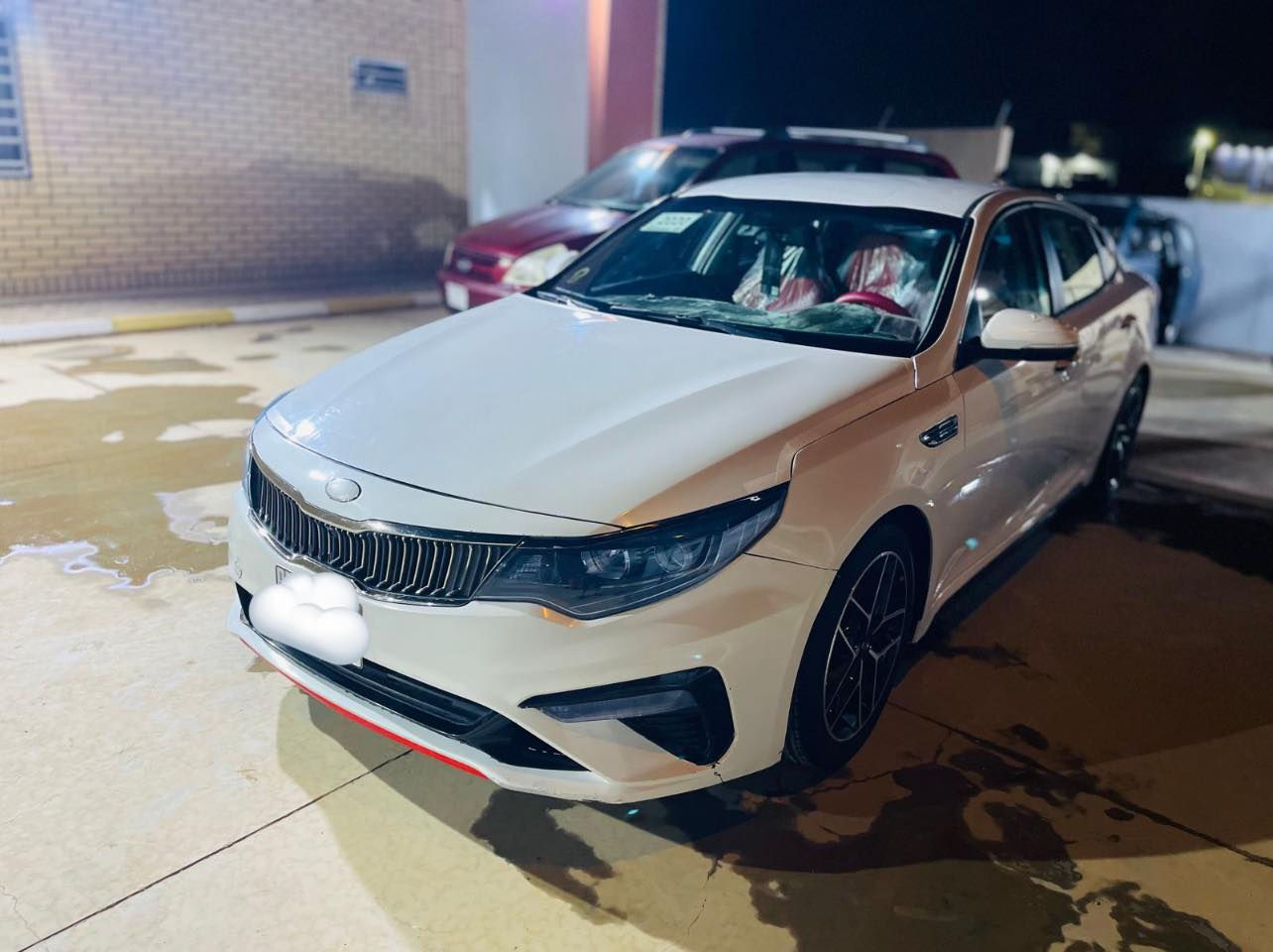 اوبتيما 2020امريكي لون ابيض 
 مواصفاتها:  محرك 2400
تحكمات ستيرن
 رادار
 شاشة جبيرة
 كاميرا دواره 
قياده ذاتيه  
حالة السياره : معوقين بغداد حاليا ماشية 110
الضرر :ضربتهة بالبجم وبيهة مكانات صبغ ابيع احزام السيارة كاعدة ونصبتهة كلش حلوة
 تخم تاير جديد صدر كله جديد تبريد منضومة جديد
السعر : 140 وبيها مجال للشراي 
مكان السياره : السماوه / قضاء الخضر 
رقم الهاتف : ***********
