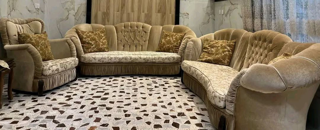 طخم تركي للبيع مستعجل بسعر كلش مناسب( ١٢٥) الف للتواصل ***********
