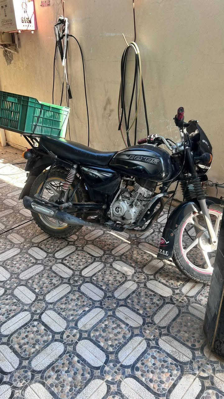 للبيع دراجة بوكسر موديل 2016
🔹 الدراجة مرقّمة، سنوية لغاية 2030
🔹 مكفولة كفالة عامة شرط الفحص
📍 الموقع: ديالى – قرية الزهيرات
💰 السعر: 1,250,000 دينار، وبي مجال شي قليل 
📞 للاستفسار:
***********
***********

