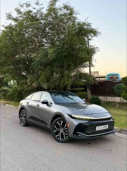 سلام عليكم حبايب 
كراون ليمتدد 2023 
مواصفات الليمتدد معروفه 
صبغ جاملغ وبنيد فقط 
وصور الحادث موجوده بالمنشور 
سعر مناسب 27.500‼️
للاستفسار 
***********
او زياره موقع الشركه ناجح بغداد حي الجامعه 
حياكم الله
