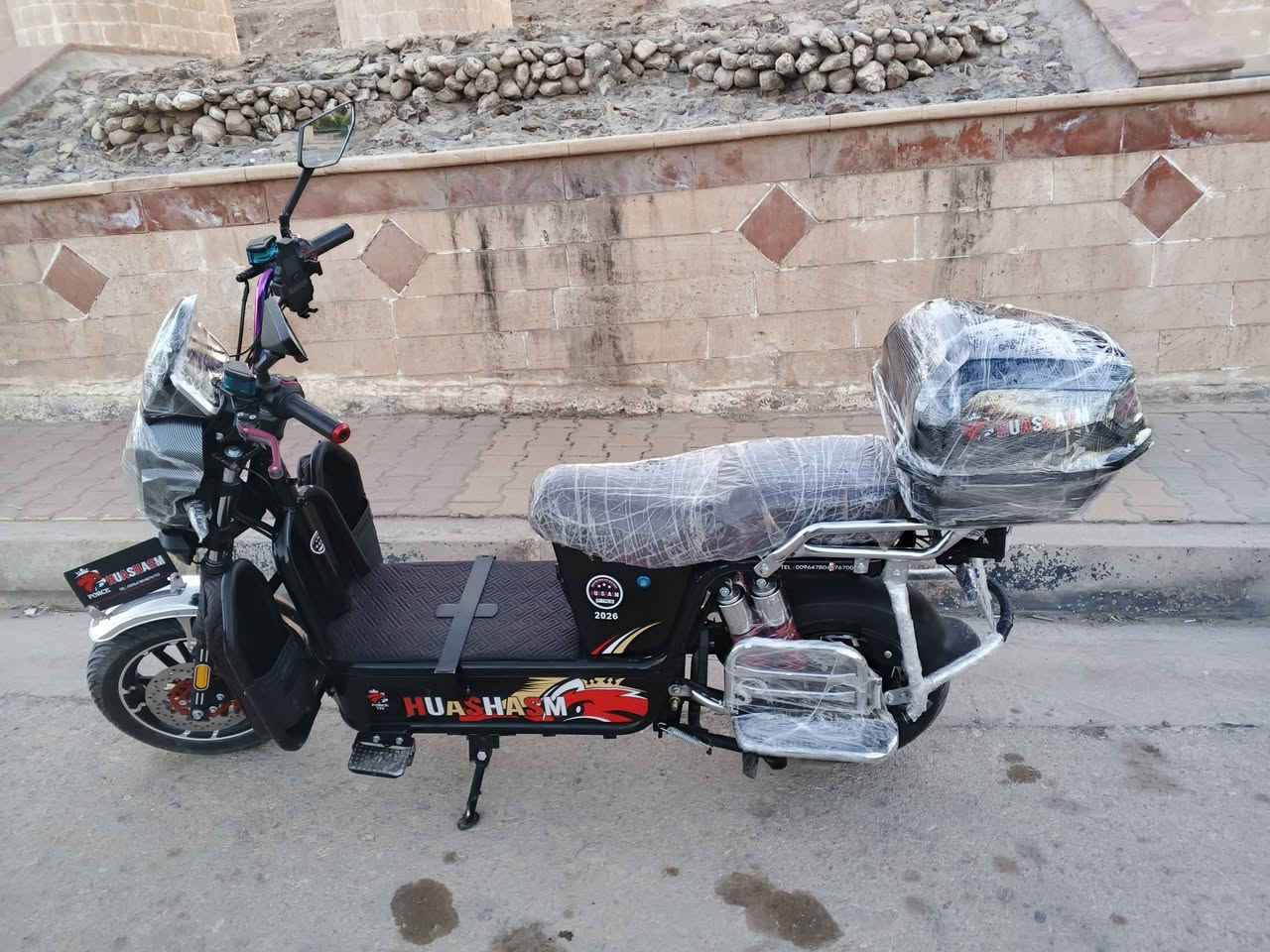 ماطور هيوشه موديل 2026
مستخدم اقل من شهرين بعدو جديد 
كامل مواصفات 
اي عطل ما بي 
 
المكان حديثه حقلانيه 
الرقم ***********
