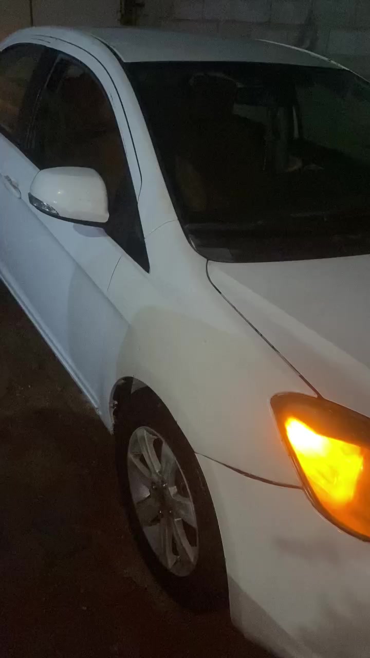 فولكس مودل ١١ السياره خير من الله نضيفه  كهربائنا كلها شغال. بس. ملينه بيها بخار السعر ٣٩ $ مكاني بغداد بوب الشام رقم *********** 
بيها مجال
