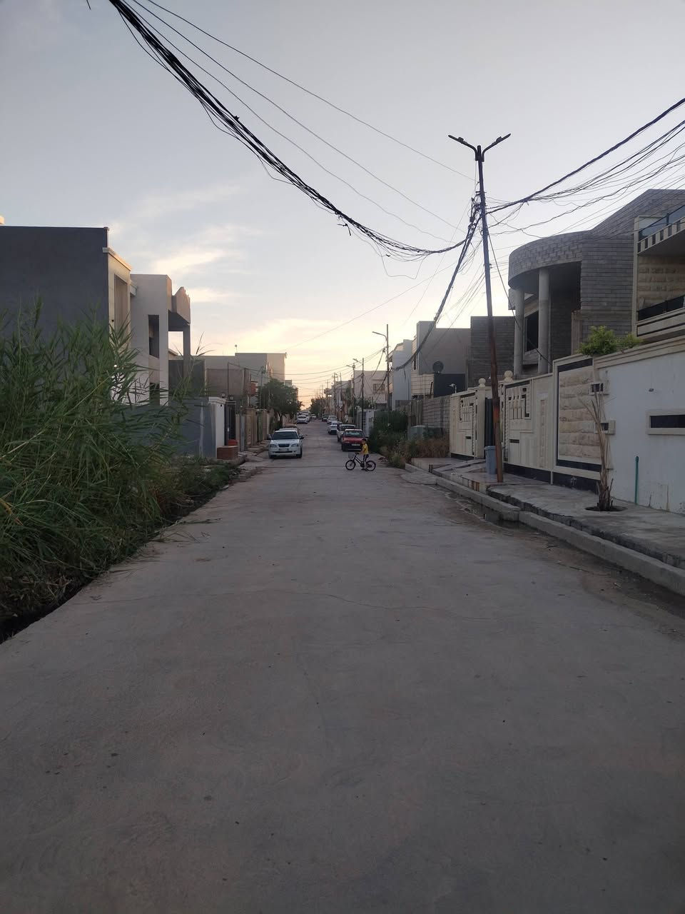 للبيع ارض في ساده وبعويزه / قريبه من شارع العام
المساحه ١٦٥ متر / واجها ٧
الأرض مشيد عليها مولده

الأرض لاستثمار فقط / ماجره الئ صاحب المولده / ٥٠٠ الف كل شهر

السعر ٤٥ مليون

للاستفسار اتصال على الأرقام التالية

*********** ابو عمران
*********** واتساب

نستقبل جميع العروض بيع أو إيجار مراسله على الخاص
