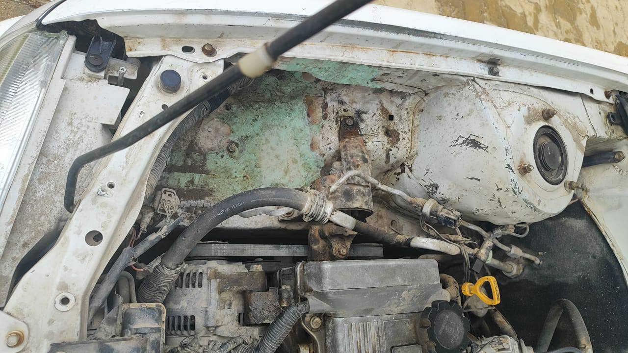 سياره كورله مديل 93 سنويه ماصاقطه راعيها يريد يداور سياره مشروع وطني محرك بي خيط بخار ضربه مالتها بجاملغ الايسر مثل ما موضح بصوره سعر السياره 45 ورقه وبيها مجال حك الجيه مكان نجف رقم الهاتف ***********
