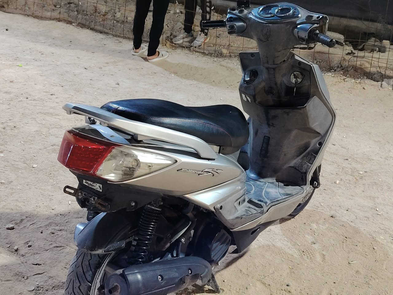 سكنس فحل ياباني للبيع دراجه بيه تزويده ويل امامي موديل 2009 دراجه تخبل يرادله شويه ترتيب قيم وخذ الدراجه حلوه نهضه مشي خير من الله ***********
