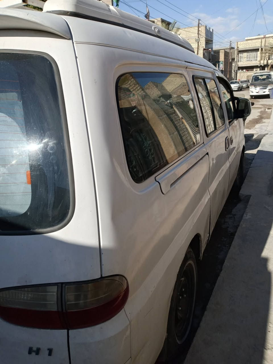 بسم الله الرحمن الرحيم ستاركس للبيع فقط سعر 45 موديل 2006 اوتوماتيك محرك وكير واكسل جيد جدأ واحد شاصي معمر والكشر يرادله تعمير مطلوبه غرامات 940 على المشتري رقم بغداد صدامي صاحبه يريد تحويل شرط استفسار *********** و*********** ابو محمد
