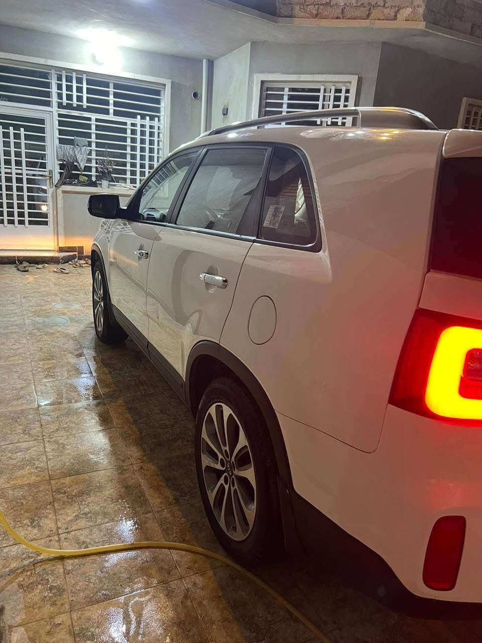 السلام عليكم 
سورنتو 2014 خليجي 
محرك 2400 رقم اربيل الرقم الدولي 
السياره باسمي السنويه لل2029
مكفوله من الصبغ والبارد 

مواصفات الخليجي معروفه 
بصمه تشغيل +بصمه ابواب 
فول تحكم استيرن 
3 قطع تبريد 
مانع انزلاق 
حساسات امامي خلفي 
شاشه كامره  كامره خلفيه
لدات اماني خلفي .يدات نيكل 
نظام ايكو . 
3 انظمه قياده 
اشاير بالمري +اشاير ترحيب +اشاير الدوسه
بردات تضليل بلادي  
مري شفط .  كشن كهربائي 
نظام تخريج الصوت سماعات .بلوتوث .اوكس

السعر 165 $ 
***********
