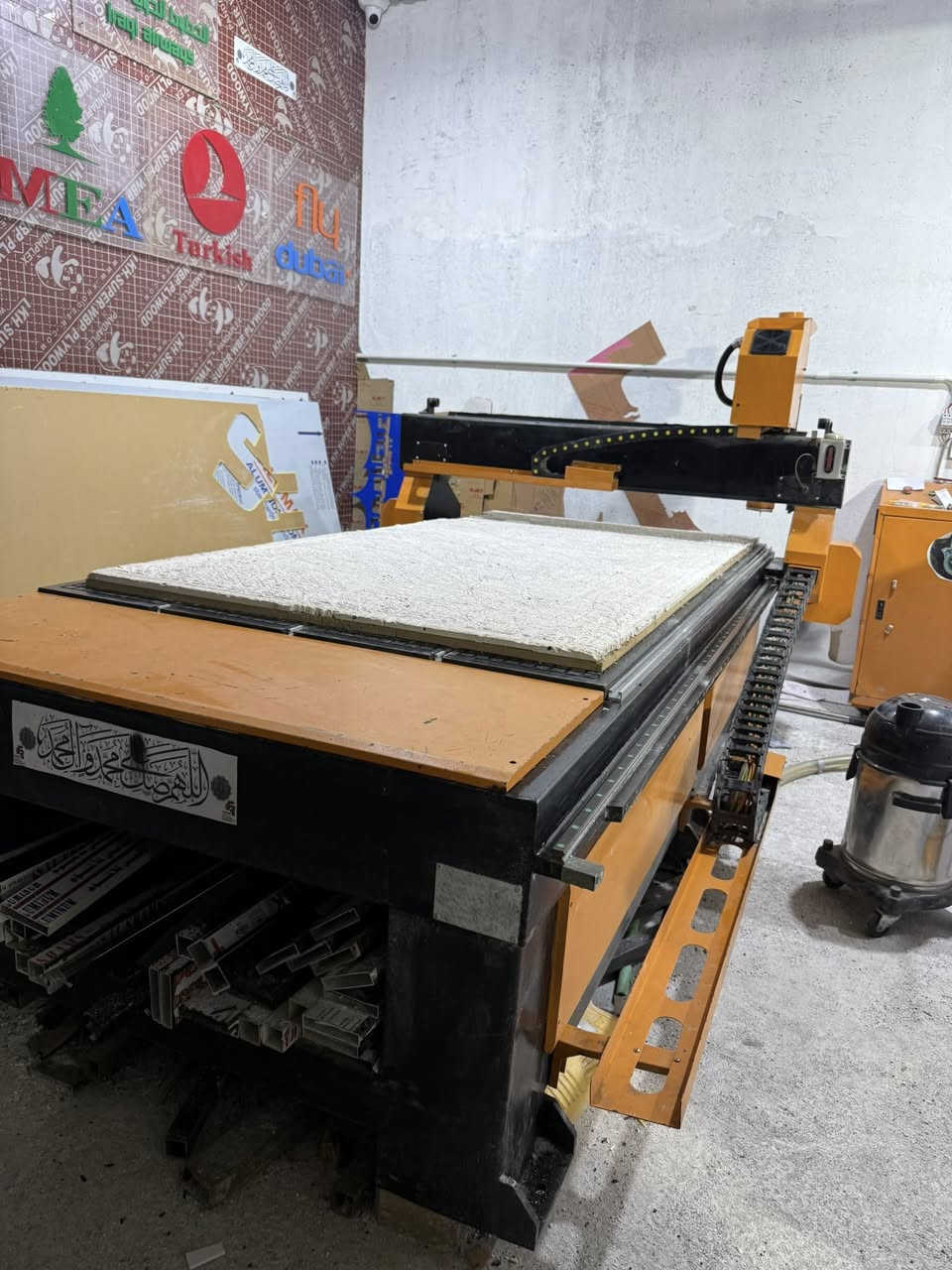 السلام عليكمCnc البيع سبندل 6كيلو واط مكينه نظيفة2018 مكينه جديدة استخدام علانة فقط يدة جوستك 3 فيز  السعر 40$وبي مجال العنوان  البصرة الجبيلة ***********
