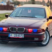 للبيع فقط وسعر مناسب جوه سوك بي ام صقر موديل ١٩٩٨ ٥٢٨ محرك ٢٨ دبل فانو...