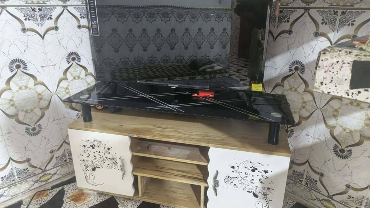 السلام عليكم ميز بلازمه كلش نضيف مابي ضرر سعر 35مكان مسيب حي المعلمين الدوب الإتصال برقم ***********
