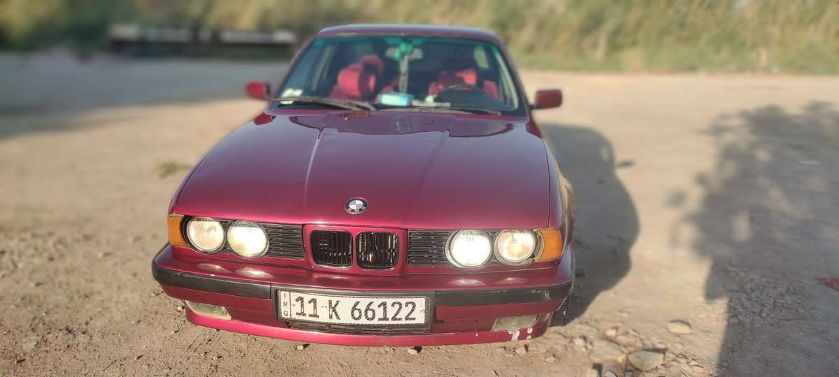 السلام عليكم
بي ام دبليو البيع فقط
سياره جاهز من كلشي موديل 1992 مشروع وطني تحويل ثاني يوم  رقم انكلزيزي  لايت زنون دواخل نضيفه كهربات شغلات من طول طول سياره متعوب عليهه مال جناي السعر 65 وبيهه مجال العنون البصره الهوير قرب مقام نبي الله سلمان ابن داود
مكلف بل انشر اتصال فقط  ***********
