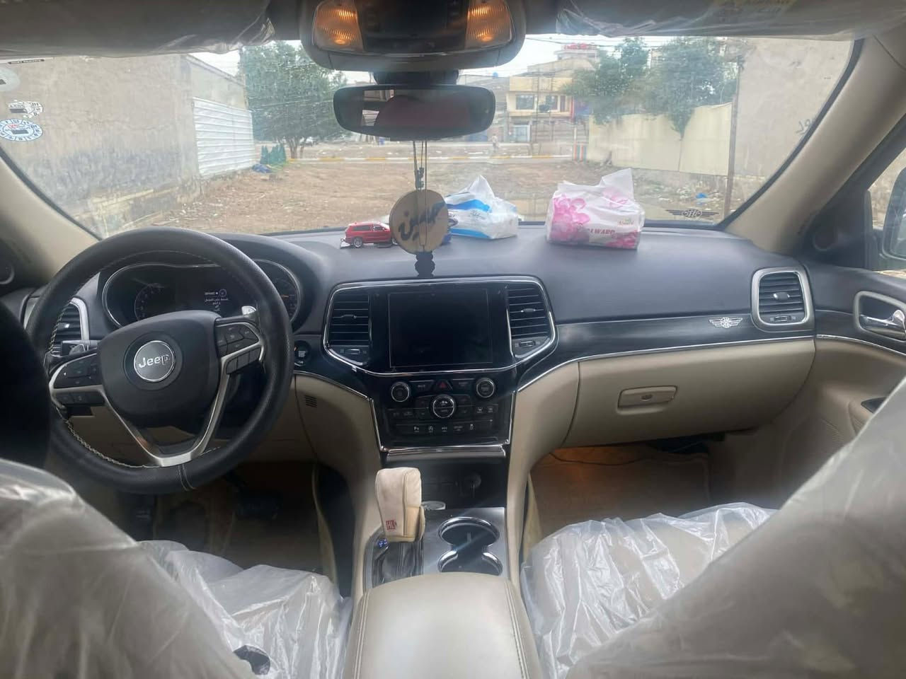 يالله السلام عليكم جيب موديل 2020 السياره كفاله عامه وكاله هارلم السياره مغلفه ppf السعر اتصل ع رقم***********
