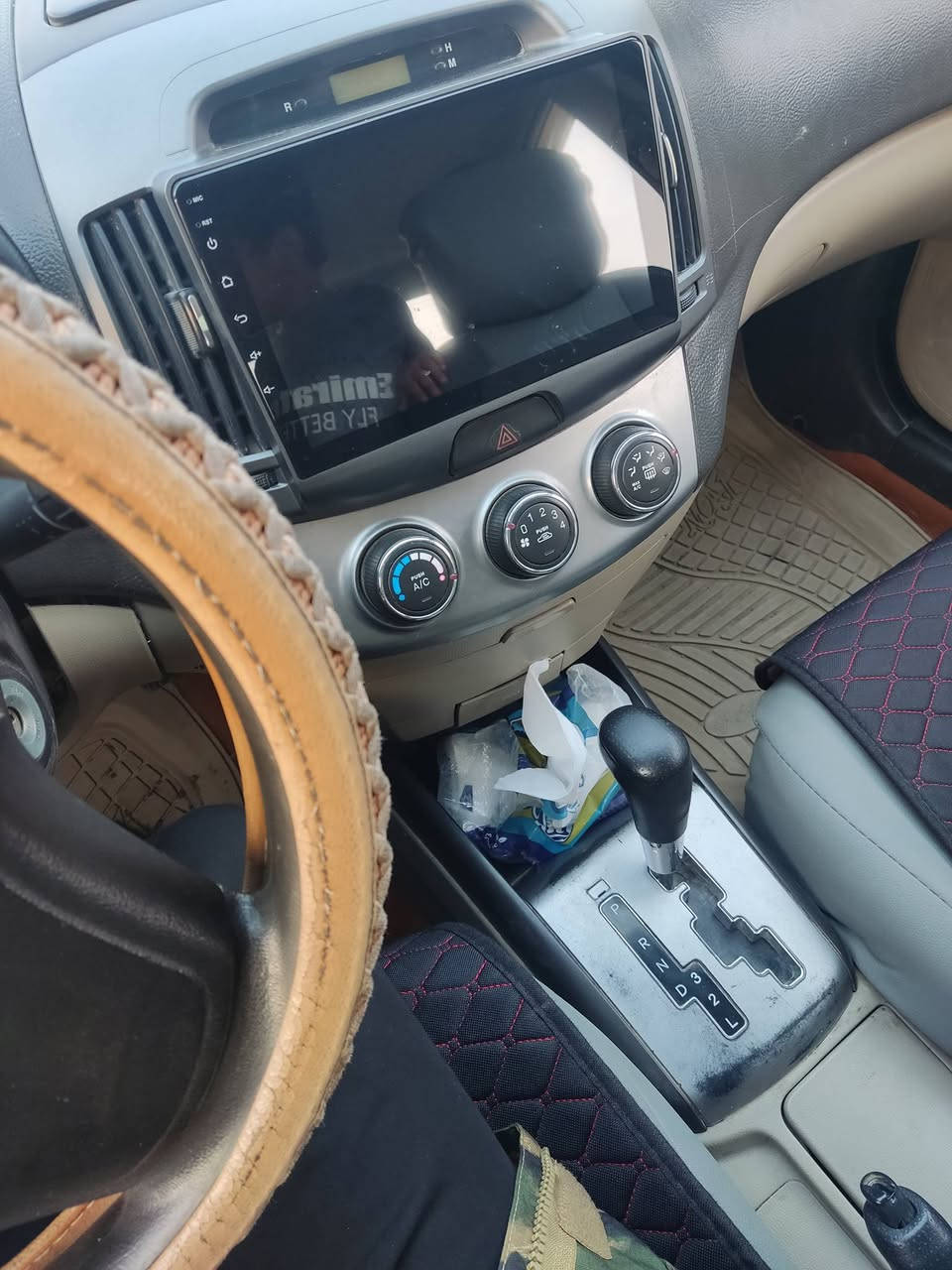 الانترا للبيع كفاله عامه محرك 2000
بسمي لون ابيض رقم واسط مكاني بغداد النهروان موديل 2011 السعر 123
اتصل وتدلل هاذ رقمي بي واتساب ***********
