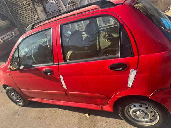 السلام عليكم
كيو كيو 2011 سنويه جديده بسمنه
ميكانيك ممتاز  وسياره جاهزه 
شرط تحويل
الگير اوتو
السعر 30 بيه مجال
م/ ***********
