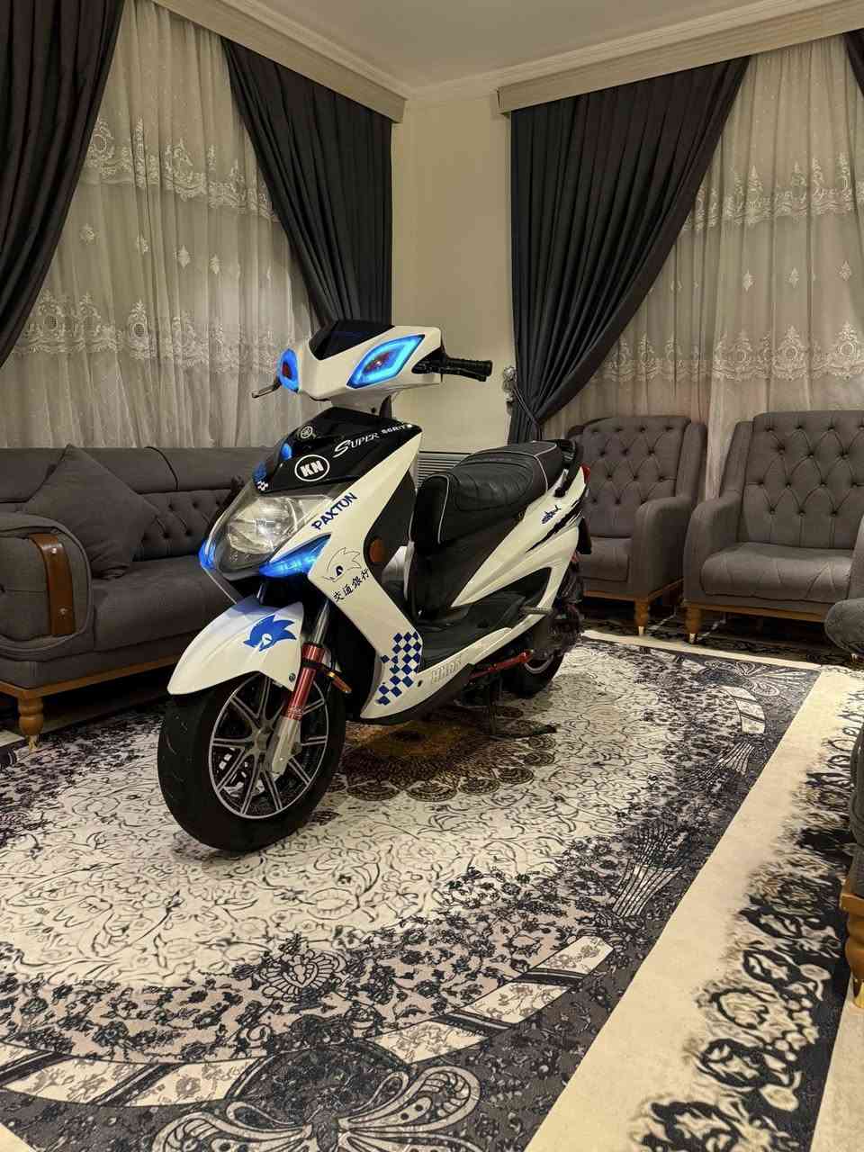 للبيع مزوعه تزويد مكينه بلاديه
‏***********
