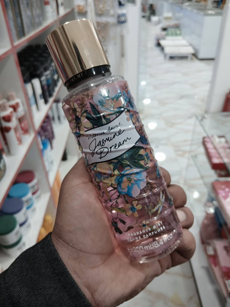 من داخل قسم كوزمتك سيد زيد مول 💯💓


**إذا كنت صاحب هذا الإعلان وتريد حذفه لأي سبب، رجاءا أرسل رسالة إلى الدعم الفني**