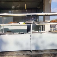 معرض حلويات • طباخ • للبيع