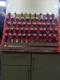 شباب سلام عليكم.. ميز عطورات كامل كهرباء هوه و ملحقاته كامله عطور فرنس...