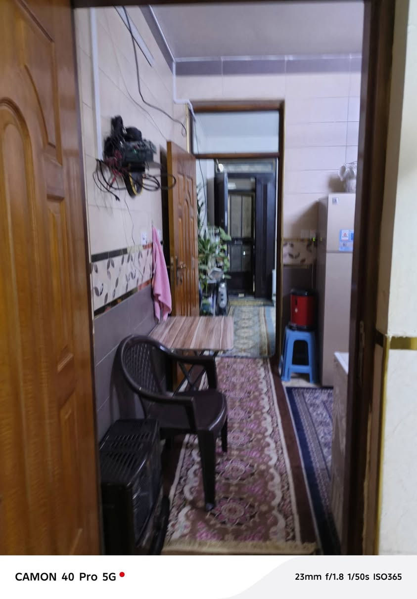 دار للبيع طابو صرف سكني
عباره عن وحدتين سكنيه معزولة تماما  للاستثمار أو سكن 
⛪⛪⛪⛪⛪⛪⛪
مساحة (90) متر 
واجه (6) متر 
نزال (15) متر
عرض الشارع (١٠متر ) 
السعر (310) مليون وبيه مجال 
بناء (2020) 
⛪⛪⛪⛪⛪⛪⛪⛪
يحتوي طابق الأرضي على صاله ومطبخ وخدمات ومنور وغرفة نوم 
طابق ثاني يحتوي على صاله و ثلاث 3غرف نوم ومطبخ ومخزن
وسطح ⛪
⛪⛪⛪⛪⛪🏚️🏚️🏚️🏚️
العنوان اعظميه صليخ الجديده فرع مطعم ابن سمينه ==================== 
يمكنكم إرسال عروضكم العقارية ( اراضي _ دور _ عمارات وكل ما يتعلق بالعقار ) ما عليكم سوى إرسال المعلومات برسالة واذا كان متوفر صور للعقار لعرضها في المكتب وعلى صفحتنا على الفيس والله الموفق
نسبة الدلالية / 1 /بل 100
====================
للاستفسار اكثر تفظل اتصل خاص بدون كتابه مكتب دلالية  للعقار


**إذا كنت صاحب هذا الإعلان وتريد حذفه لأي سبب، رجاءا أرسل رسالة إلى الدعم الفني**