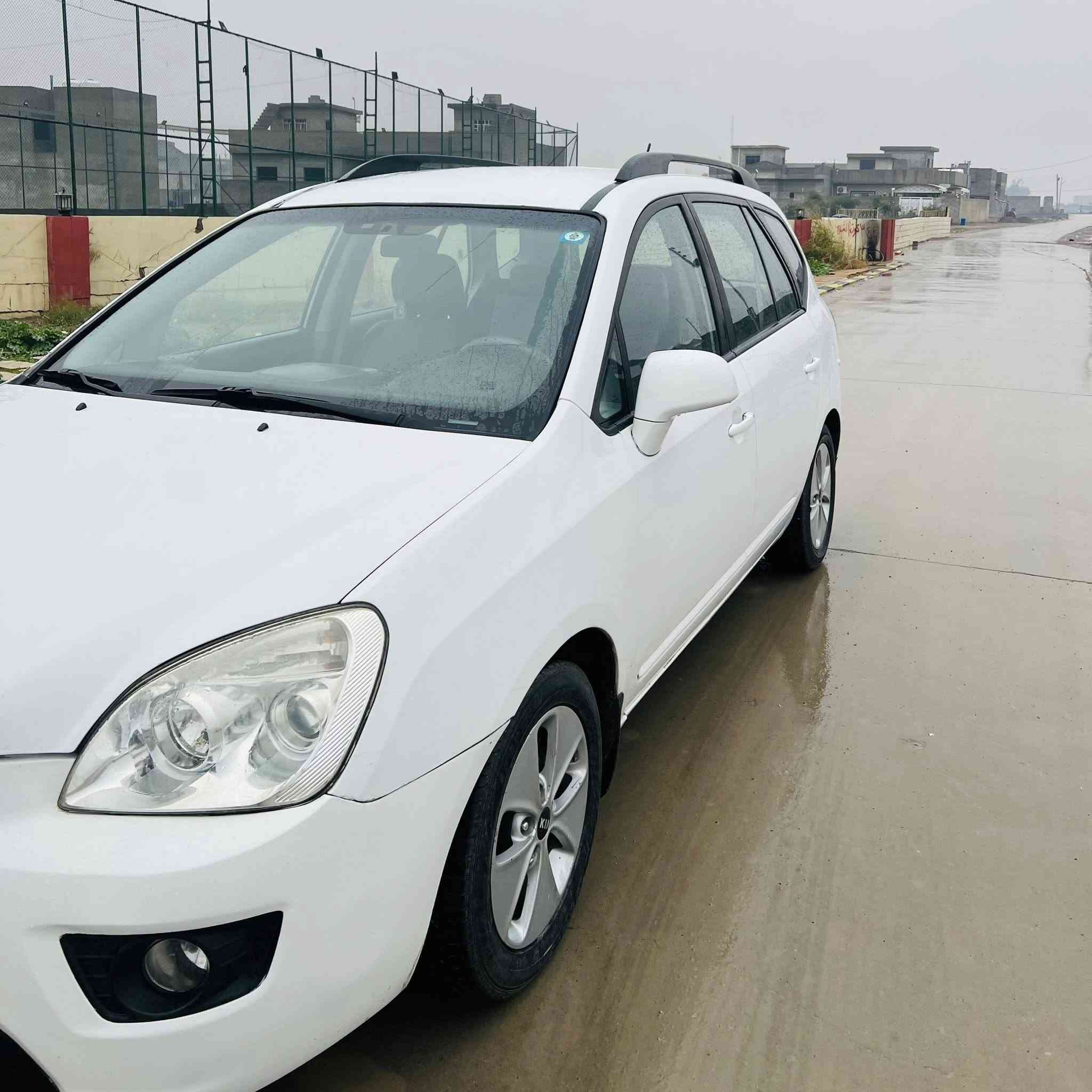 كيا كارينزا 2009 امريكي
رقم انكليزي موصل 
سنويه وهزه ورقم جديد 
محرك 2700دوش اوتماتيك
تبريد قطعتين امامي خلفي ثلج 100%
USB AUX مسجل
سنتر لوك جام كهربائي
سنويه باسمي شرط تحويل
سعر 93$ وبيه مجال للطيبين
مكان السيارة موصل /برطلة 
***********
اتصال أو خاص
