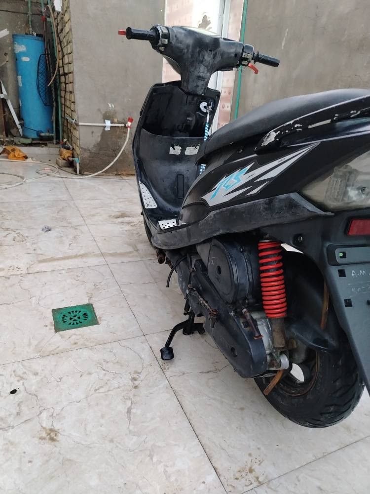 ماكس عدله دراجه كلها بلاد كهربائيات كلها شغاله اوراق السعر ٥٥٠ قفل الشراي يتصل *********** عمارة, ميسان
