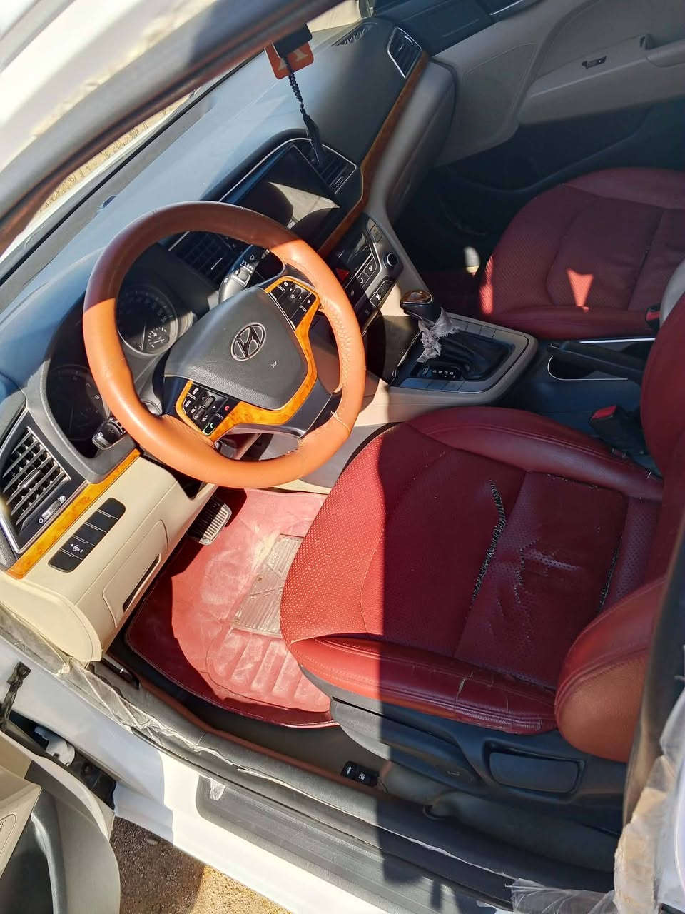 النترا موديل 18 سياره مكفوله عده بردات بصيطه
كما موضح بسونار العنوان كربلاء طوريج سعر 150وبيه مجال اني مكلف بنشر رقم صاحب سيارة 
‏‪***********‬‏
