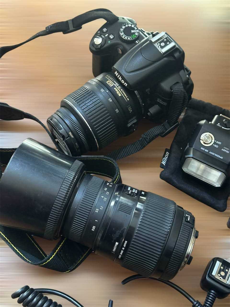 كاميرا نيكون D5000
مع عدسه بلاديه 18-55 وعدسه 70-300 رياضي مع هود عدسه رياضي
وبطاريات 3 وشاحنه مباشر 
وحزام ورام وجنطه وفلاش نيكون خارجي الاصلي 
وكيبل للفلاش الخارجي JJC 
نظافتها 100‎%‎ شرط الفحص ( اخت الجديده ) 
مكاني بغداد الكرادة 
السعر 550 الف 
للاستفسار : ***********
