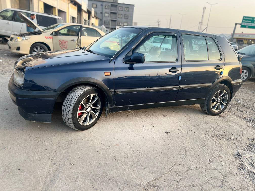 كولف 3 
موديل 1992
صبغ حزام
بدون دواخل
محرك كير شرط
نظيف كتير
تايرات جديد
سعر 42  وبيها مجال بسيط
رقم موبايل واتس اب *********** أربيل, العراق
