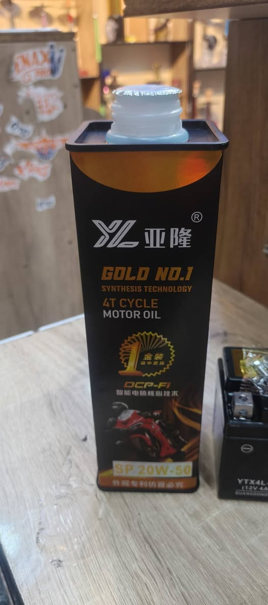 سلام عليكم باتري ودهن نوعيه زينه للبيع وعندي كفرات تجاري لون برتقالي جدد بعدني ما مستخدمهن للبيع كلهن الله شاهد الباتري ما مستعمله ابد ولا شاده بدراجه شتريته جاي اشده وبعت دراجه شراي شلعه وحده 30 الف ***********
