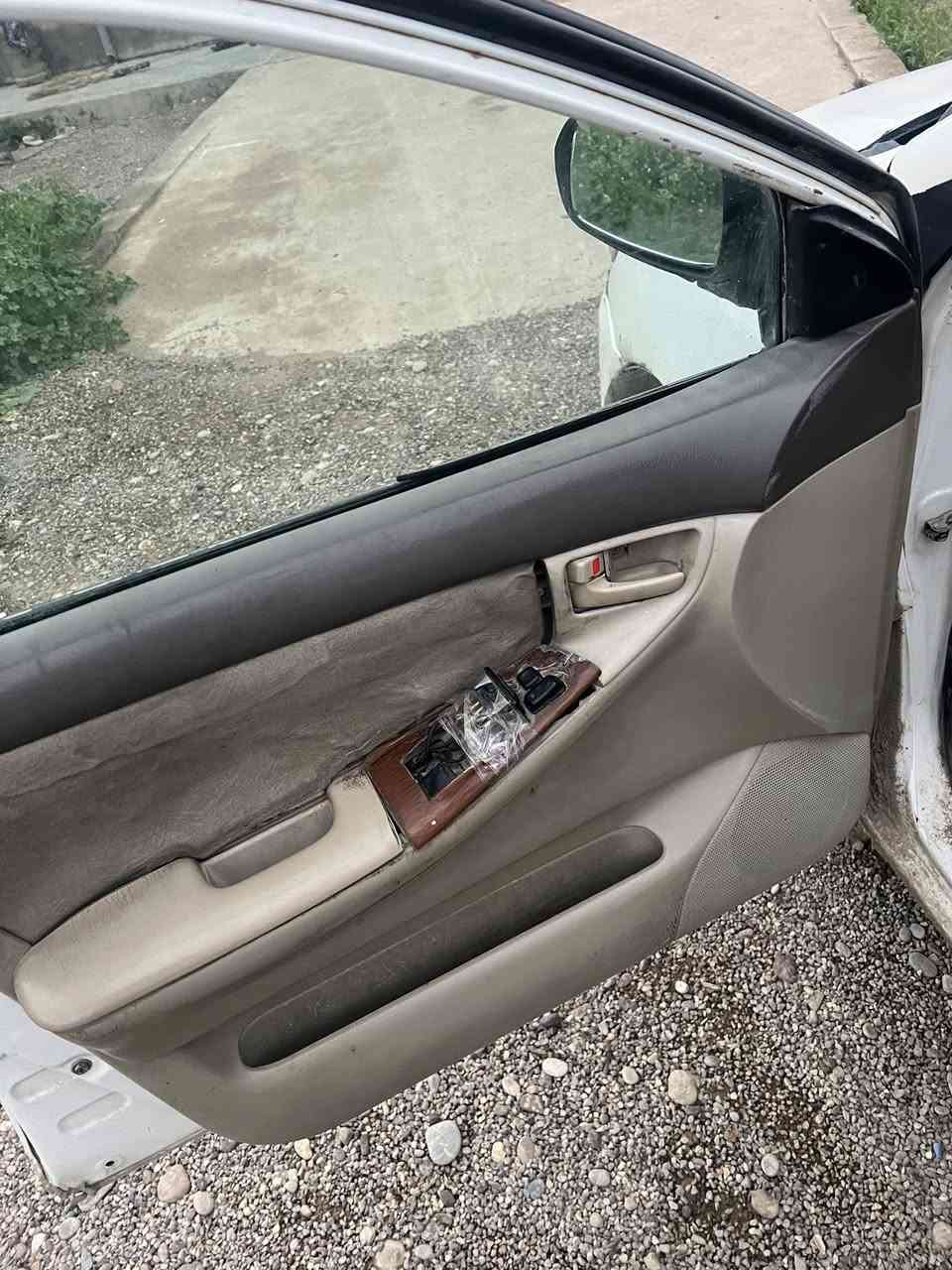 سلام عليكم كورلا بيكاشو موديل 2001 كير ومحرك زينات تبريد شغال السياره عايزها سمكره فقط  ومعاها زوج جاملغات مع زوج لايت مع عطر مع ابطان جاملغات مع دعاميه اماميه يعني فقط اشدهن وسمكر الاخياسات وتصبغ السنويه صاقطه بسمي 
تريد اني اكملك المعامله وانطيك سنويه بسمك تريد انت تكمل واجي ابصملك. رقم المثنى بسمي سنويه كارتونيه السعر 45 مع الغراض مكاني تكريت و العلم  الستفسار ع ***********
