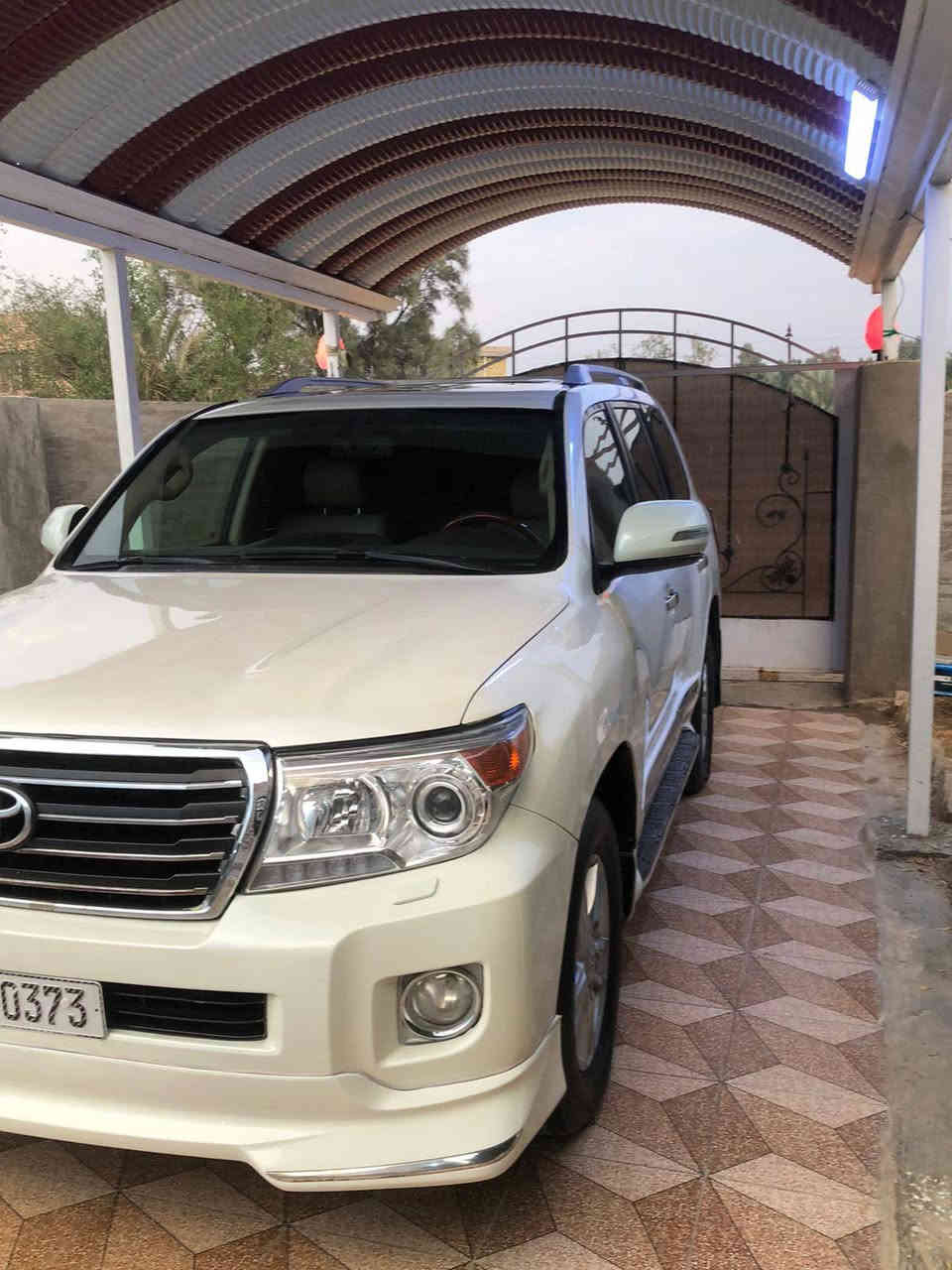 لاندكروز  2012
فوول مواصفات 1/1 

فتحه بصمه مري شفط 

حساس امامي خلفي كله شغال

السيازه ما عايزه بكد الشعره 

رقم بغداد انكليزي هزه وسنويه ورقم كله جديد 
بيه صبغ 3 قطع بدون دواخل 
ماشيه 130 الف حقيقي 

مكينه 6 سلندر 4000 

ما مفتوحه بشرط 

سياره جاهزه كير مكينه حداديه تخم تاير تبريد كله بشرط 

السعر ٣٠٥وبيه مجال كلش بسيط 

اي استفسار *********** مكان حله
 بيع او مراوس حسب القناعه
