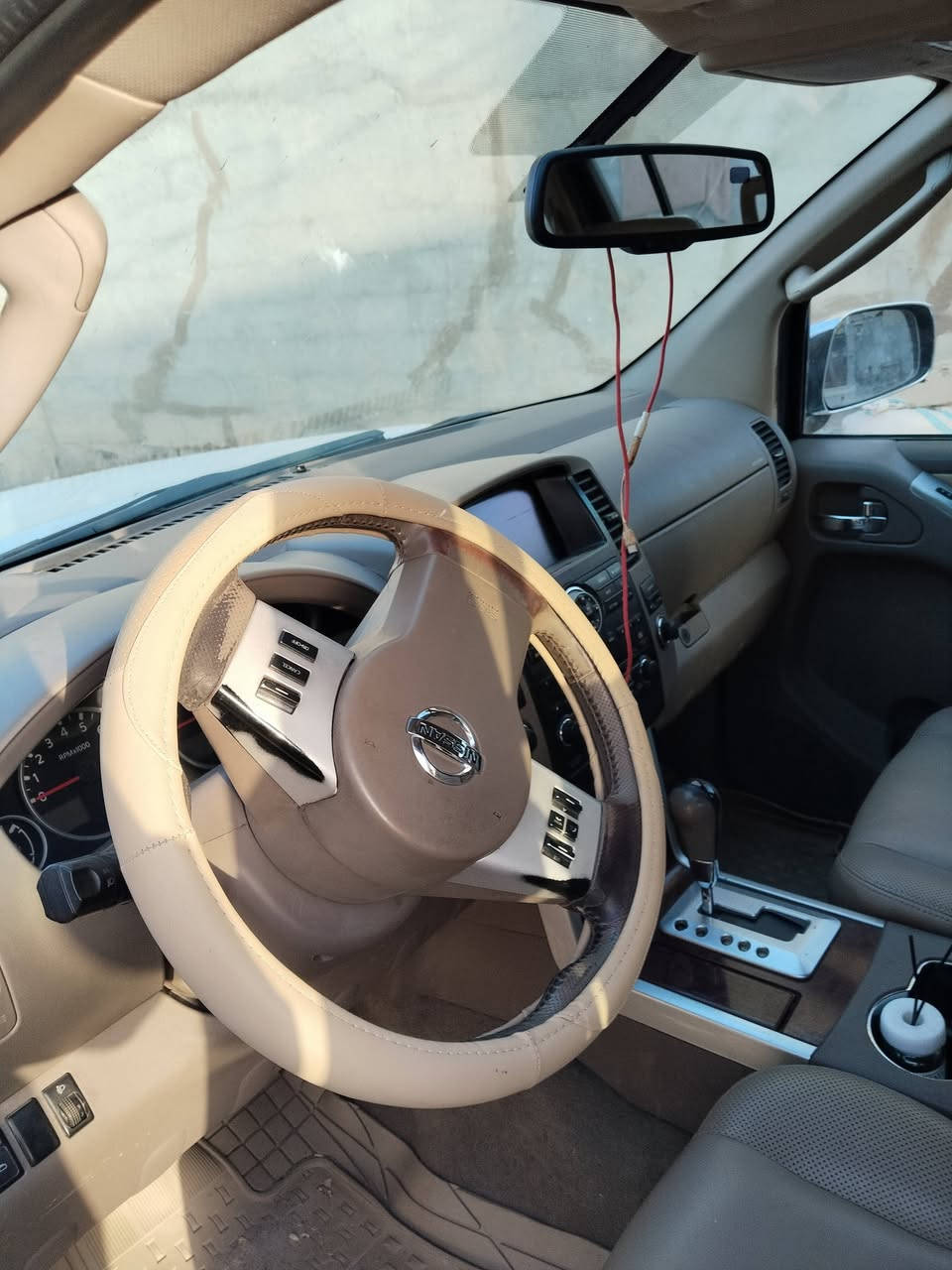 من رخصه صاحب الكروب المحترم السلام عليكم عندي نيسان بايدفندر 2009 خليجيه فول مواصفات ال اي
دشبول ارماده
تبريد ثلاث قطع
فتحه بلسقف
شاشه بلقمار وسيدي
بلجكمجه كشن جلد وتدفه بلكشنات وبصمه ابوب وبصمه سويج وكشن ميموري ومرايات تصعد وتنزل عند التبديل  محرك وكير واكسل بحاله جيده تخم تاير وتبريد وتدفه جيده وكهربايات شركه السياره بدون حادث صبغ بيها ربع الباب فقط اثر شخوط دفع رباعي السيار احلى من الصور لايت عدسات يعني نها هو والكشافات
 ***********
