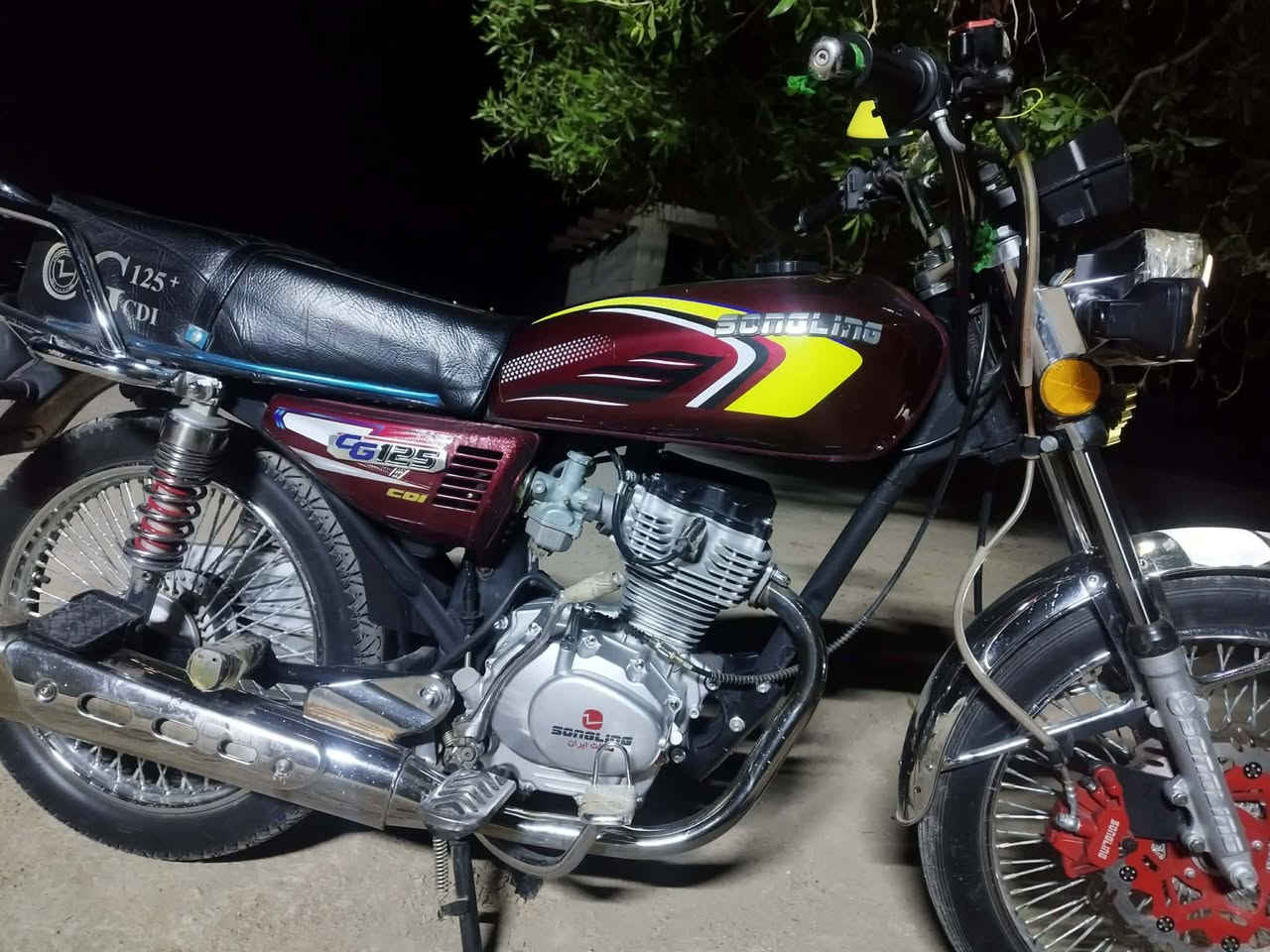 دراجة تايكر للبيع موديل 2025 الديوانية قضاء سومر
السعر 675 وبيه مجال حك جيه
ملاحضه المو شراي لا يراسني فدوة اروحلكم


**إذا كنت صاحب هذا الإعلان وتريد حذفه لأي سبب، رجاءا أرسل رسالة إلى الدعم الفني**