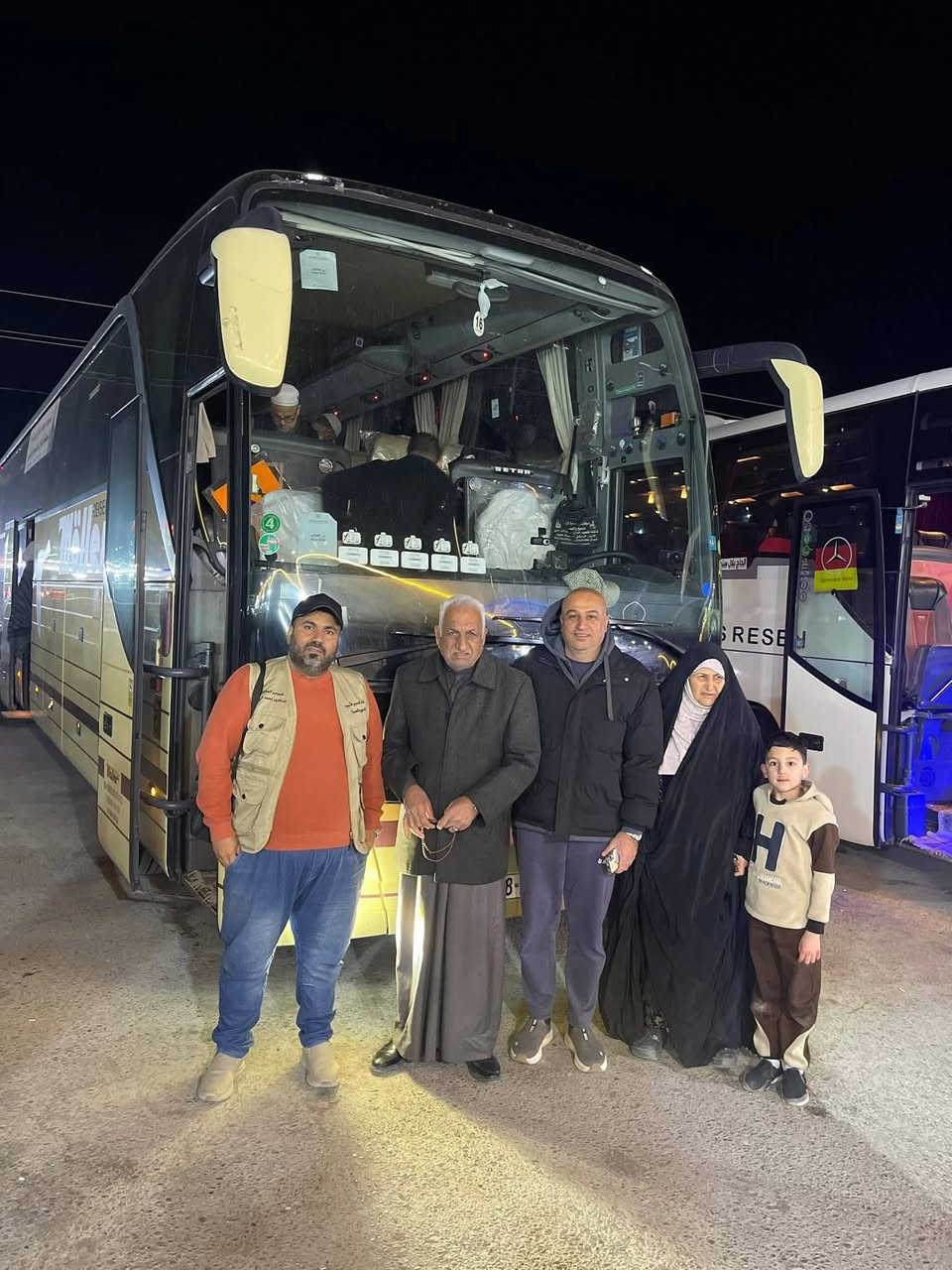 بعد التوكل على الله وفي هذه الليلة المباركة نودع معتمرين  #مكتب الخير لأداء عمرة النصف الثاني من شهر رمضان المبارك  نسأل الله أن ييسر لهم سفرهم 
والرحلة باإدارة وإشراف خادمة ضيوف الرحمن الحاجه ام حسن الهيتي 
 للاستفسار والتواصل عن #رحلة شوال على ارقام المكتب 
***********
***********
