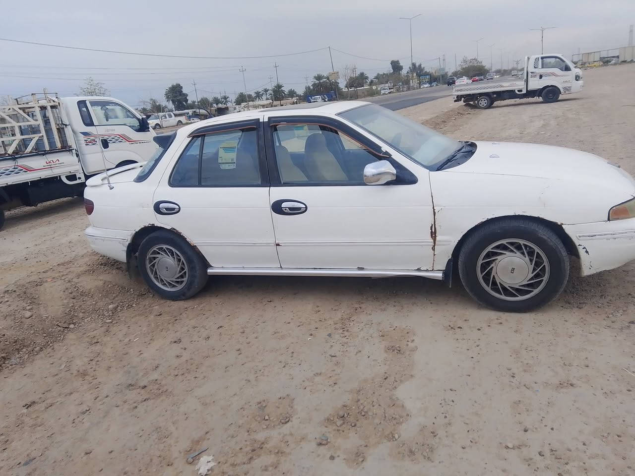 سلام عليكم سيفيا موديل 94
السياره جاهزه كير محرك صدر امامي خلفي تبريد تدفئه شغال 
رقم بغداد سنويه ماصاقطه 
السياره بيه شويه خياسات بجاملغات الوره مثل ماموضح بصوره 
السياره كهربائيات يرادله ترتيب شويه عداهن ماكو واي ستفسار اتصال ودلل 
مكان الدجيل والسعر 28وبيه مجال حك جيتك 
***********
