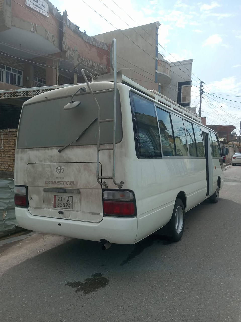 السلام عليكم كوستر للبيع موديل 2013سياره خير من الله جاهزه قلاب ستاركس سفاري دوشمه لايلون سيبايه تدفئه تبريد  حاكيه دمام رقم شمالي مصفره هيئا وغرامات السياره بيها ذيل خلفي من جها السايق وبيها طخه دعاميه ولايت جها الصدر السياره مبولشه جديد وصبغ وياله جديد السياره احله من الصور سياره بسمي......... بيع او مراوس...... مكاني بغداد الحسينيه الراشديه السعر 270 رقم الهاتف ***********
