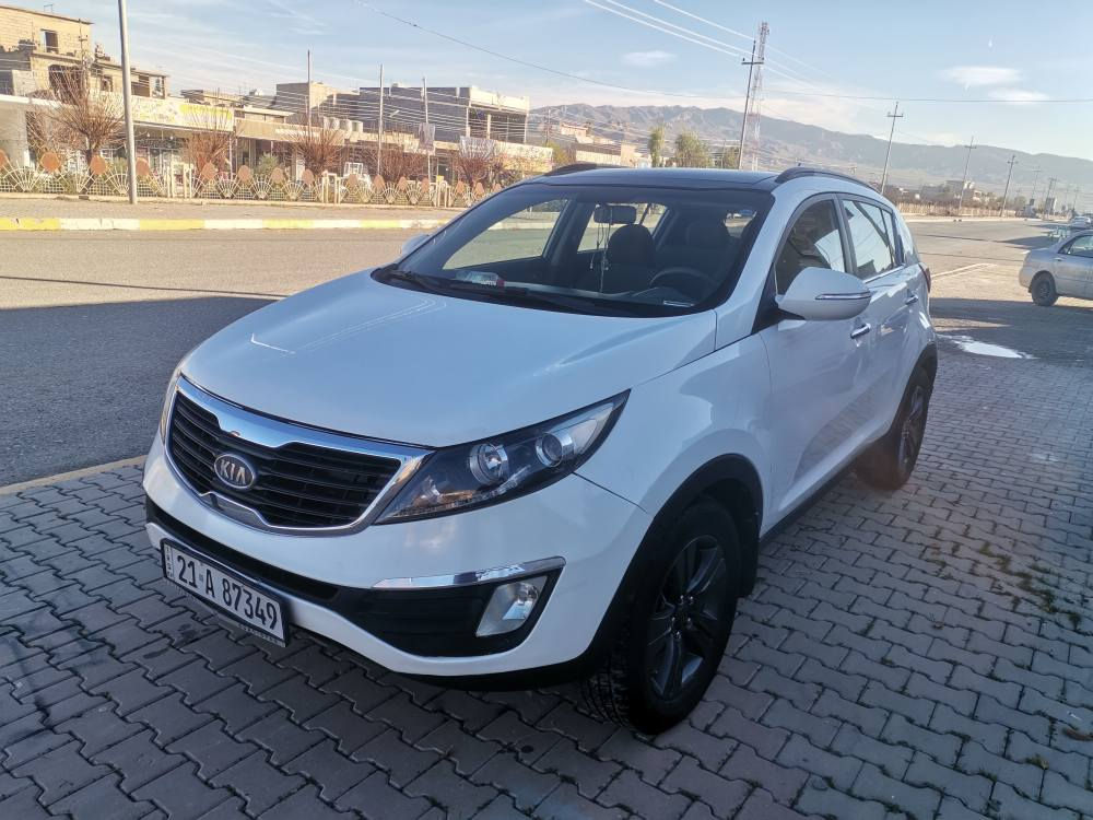 kia sportage
مۆدێل 2011
بێ بۆیاخ..
مەکینەی نەکراوەتەوە
رەقەم وسنەوی نوێ تا 2029
گێرو مەکینەو تحويل بەشەرت..
شوێن تەق تەق.
*********** أربيل, العراق
